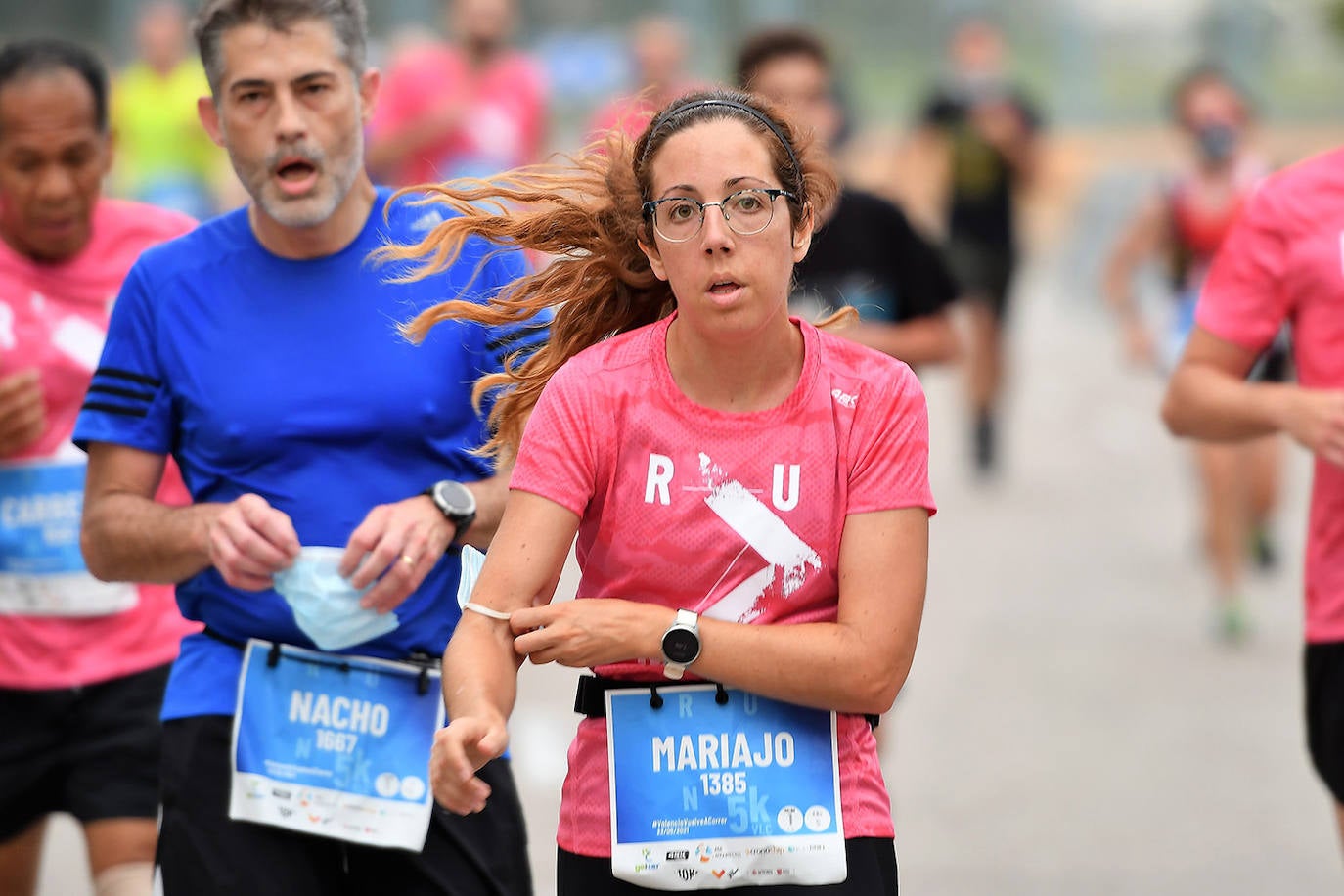 Bajo el lema 'Valencia vuelve a correr', los participantes de la 5K han salido a recorrer la ciudad de Valencia al ritmo de sus zancadas. La ciudad ha acogido la segunda carrera popular tras más de un año de parón por el coronavirus y los corredores se han lanzado a las calles con ganas e ilusión.