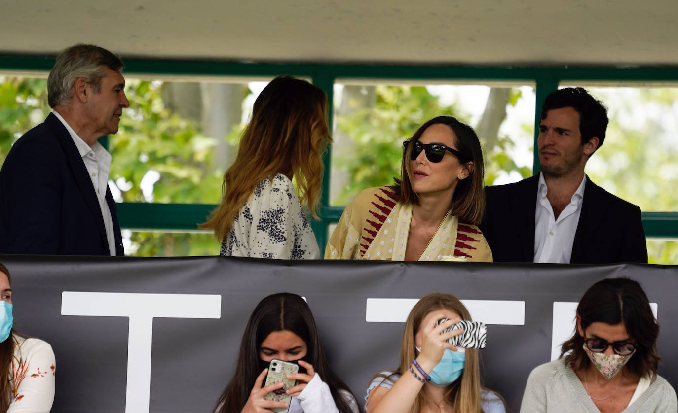 Tamara Falcó, Iñigo Onieva, su madre Carolina Molas y el marido de esta, José Ignacio de Guadamillas