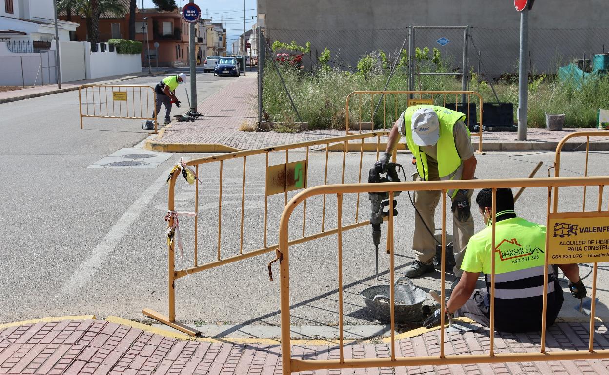Obras en el alcantarillado de Guadassuar. 