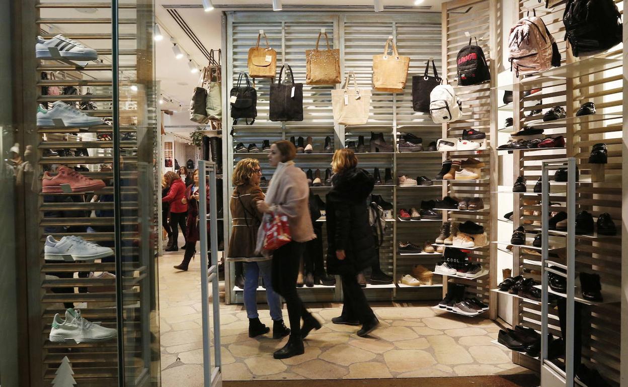 Ayuda negocios valenciano | Los comercios de Valencia ya pueden pedir las ayudas para la promoción del valenciano