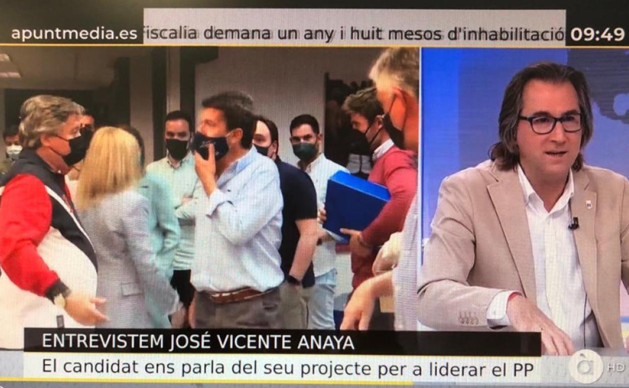 José Vicente Anaya, a la derecha, en la entrevista en À Punt. 