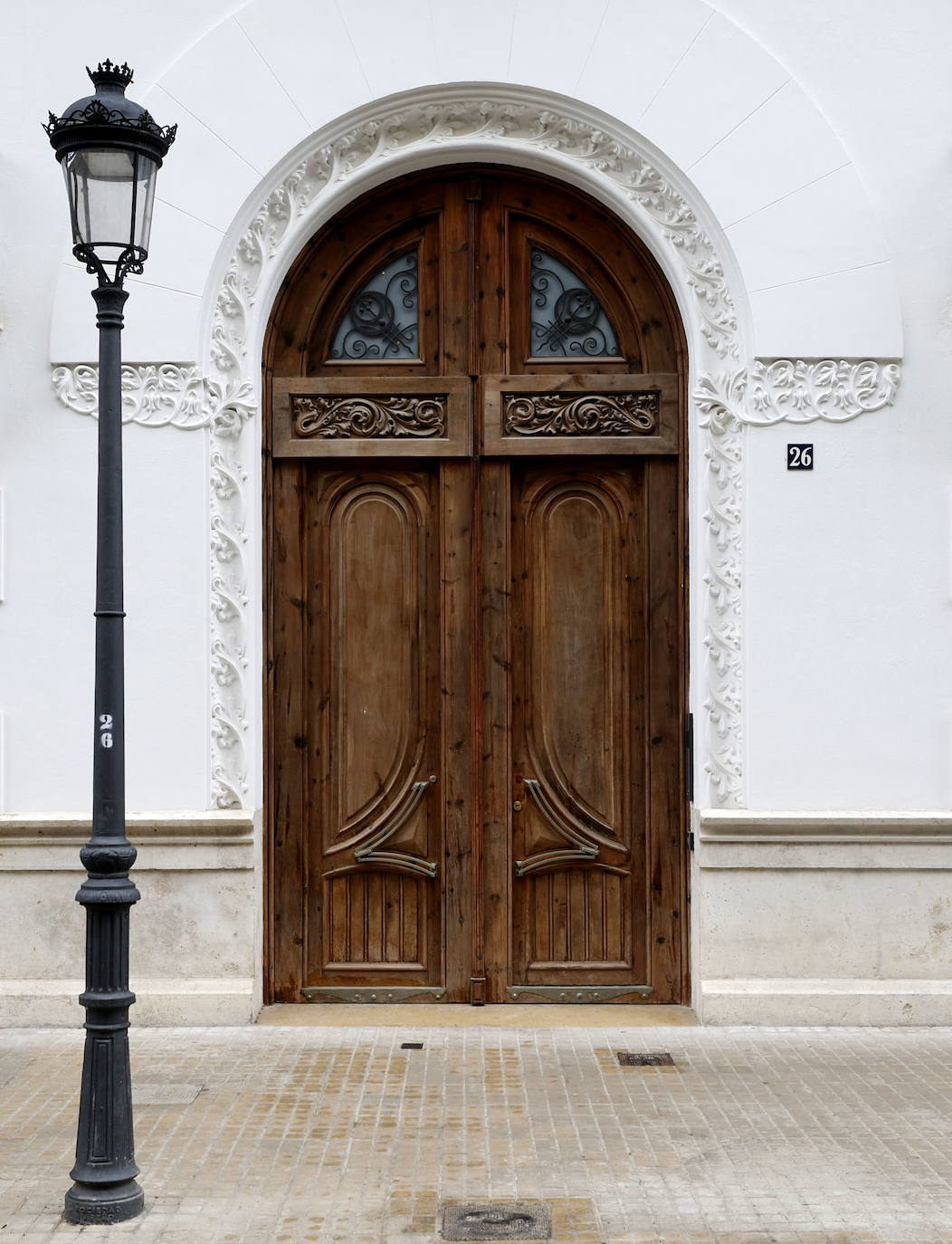 Está en la calle Sorni, recién restaurado. 