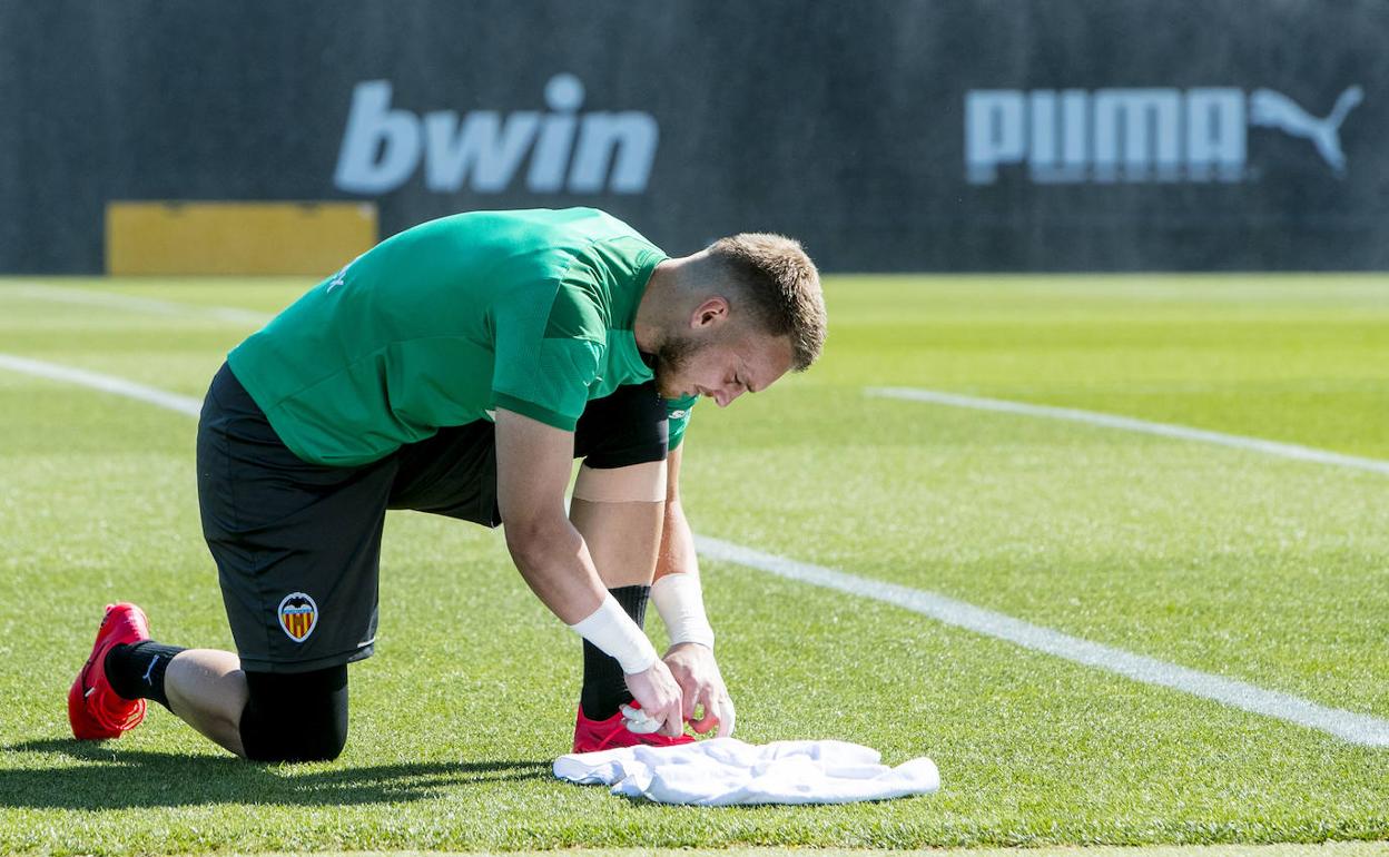 Cillessen, en un entrenamiento. 