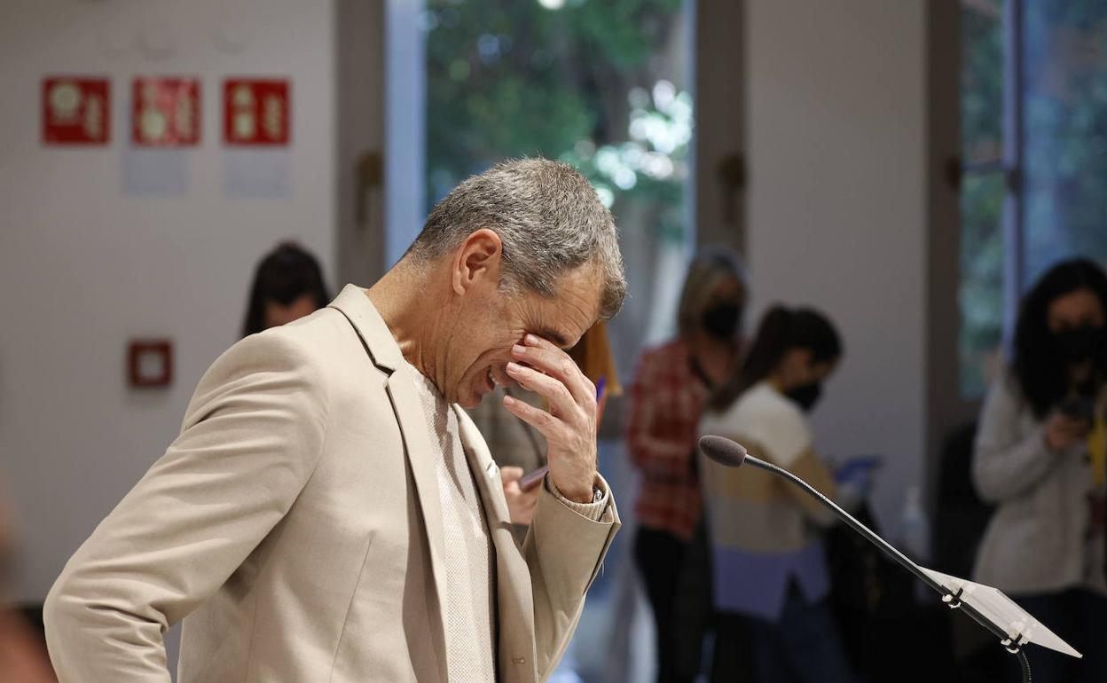 Toni Cantó en una rueda de prensa en Les Corts. 