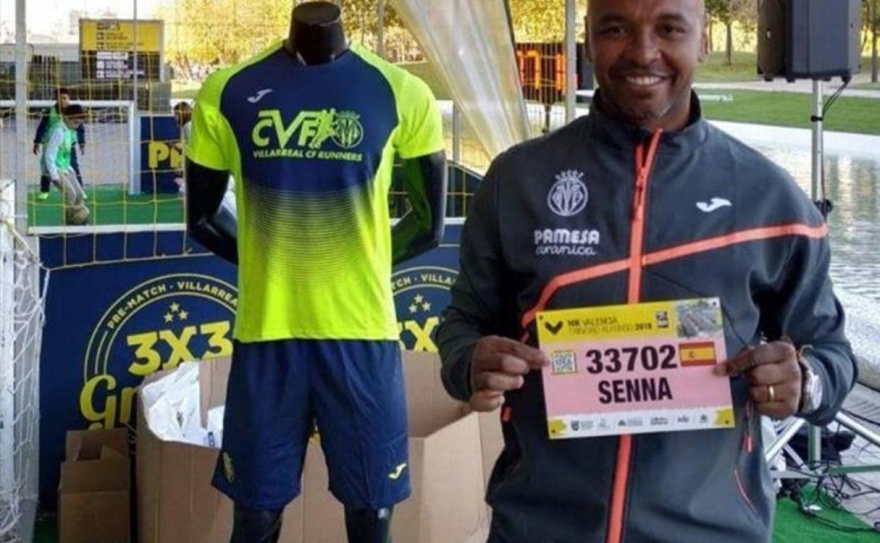 Marcos Senna, con el dorsal del 10K Valencia Trinidad Alfonso 2018. 