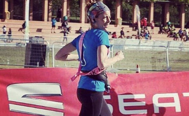 Esther González, de Cartagena, en una competición e las pistas del Río Turia de Valencia. 