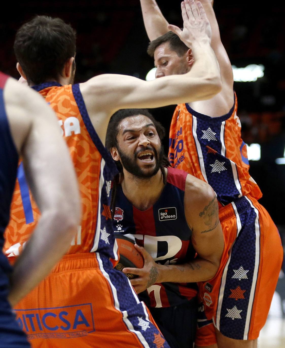 Fotos: Las mejores imágenes del Valencia Basket-TD Systems Baskonia (Primer partido)