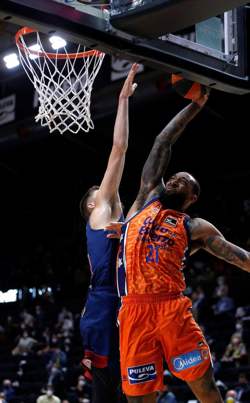 Fotos: Las mejores imágenes del Valencia Basket-TD Systems Baskonia (Primer partido)