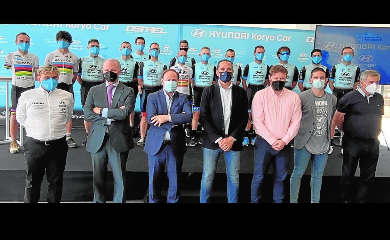 Hyundai Koryo Car presentó su equipo ciclista con el apoyo de Hyundai España