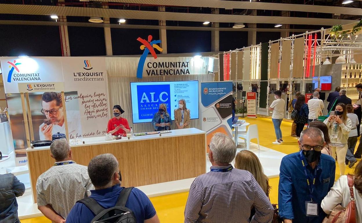 'Show cooking' en la presentación de las iniciativas de Alicante, este lunes en Madrid Fusión. 