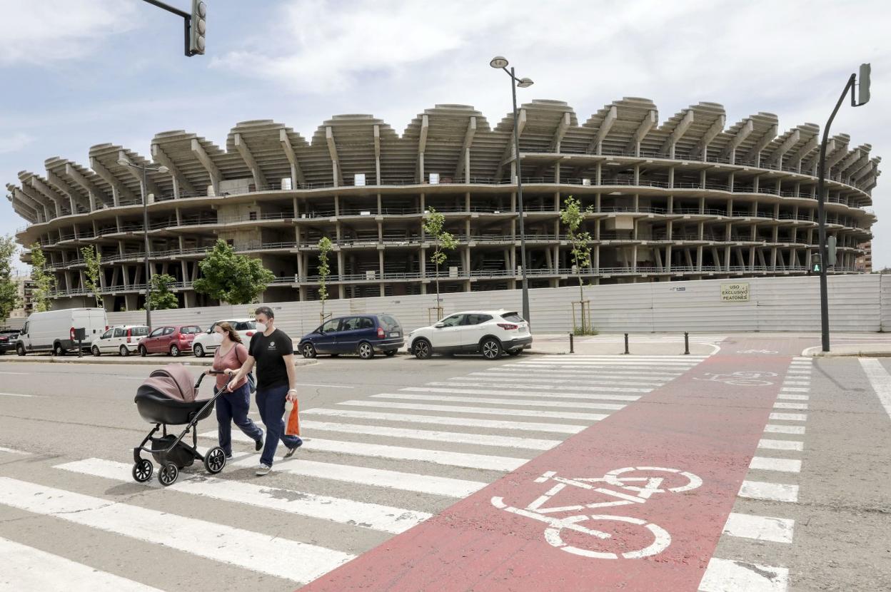 Esqueleto del nuevo Mestalla en la avenida Corts Valencianes. irene marsilla