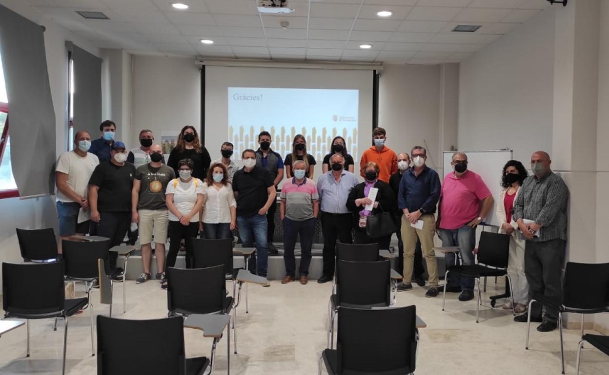 Participantes en la constitución del Consell de Festes. 