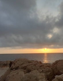 Imagen secundaria 2 - El Montgó y la zonas de las Rotas, coronadas por las nubes.  C.P.