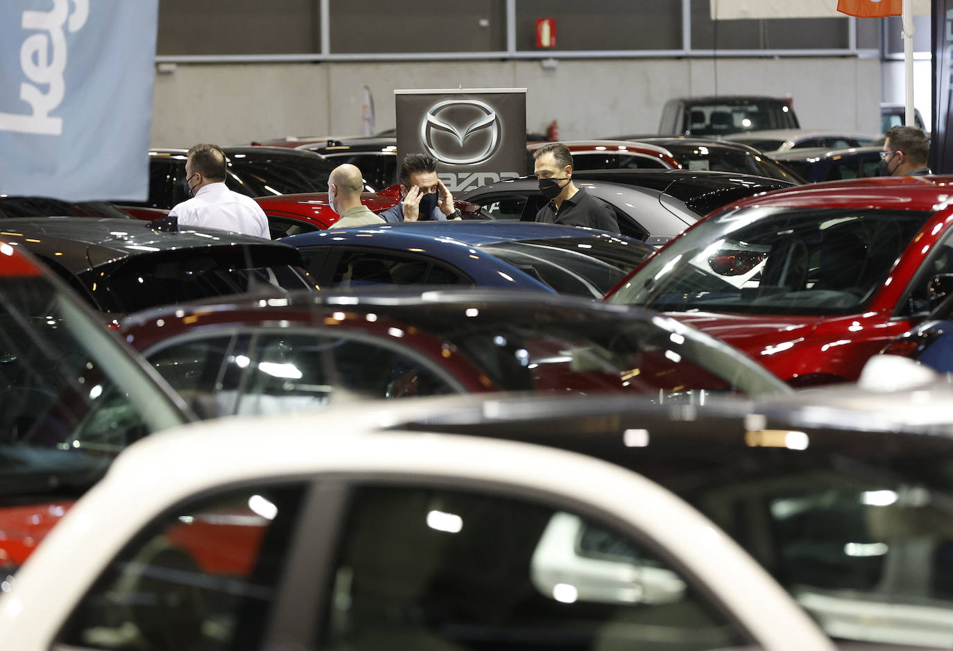 Preparativos en Feria Valencia para la celebración del Salón del Automovil 2021. 