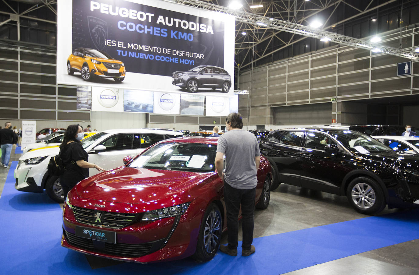 Preparativos en Feria Valencia para la celebración del Salón del Automovil 2021. 