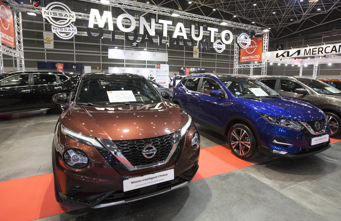 Preparativos en Feria Valencia para la celebración del Salón del Automovil 2021. 