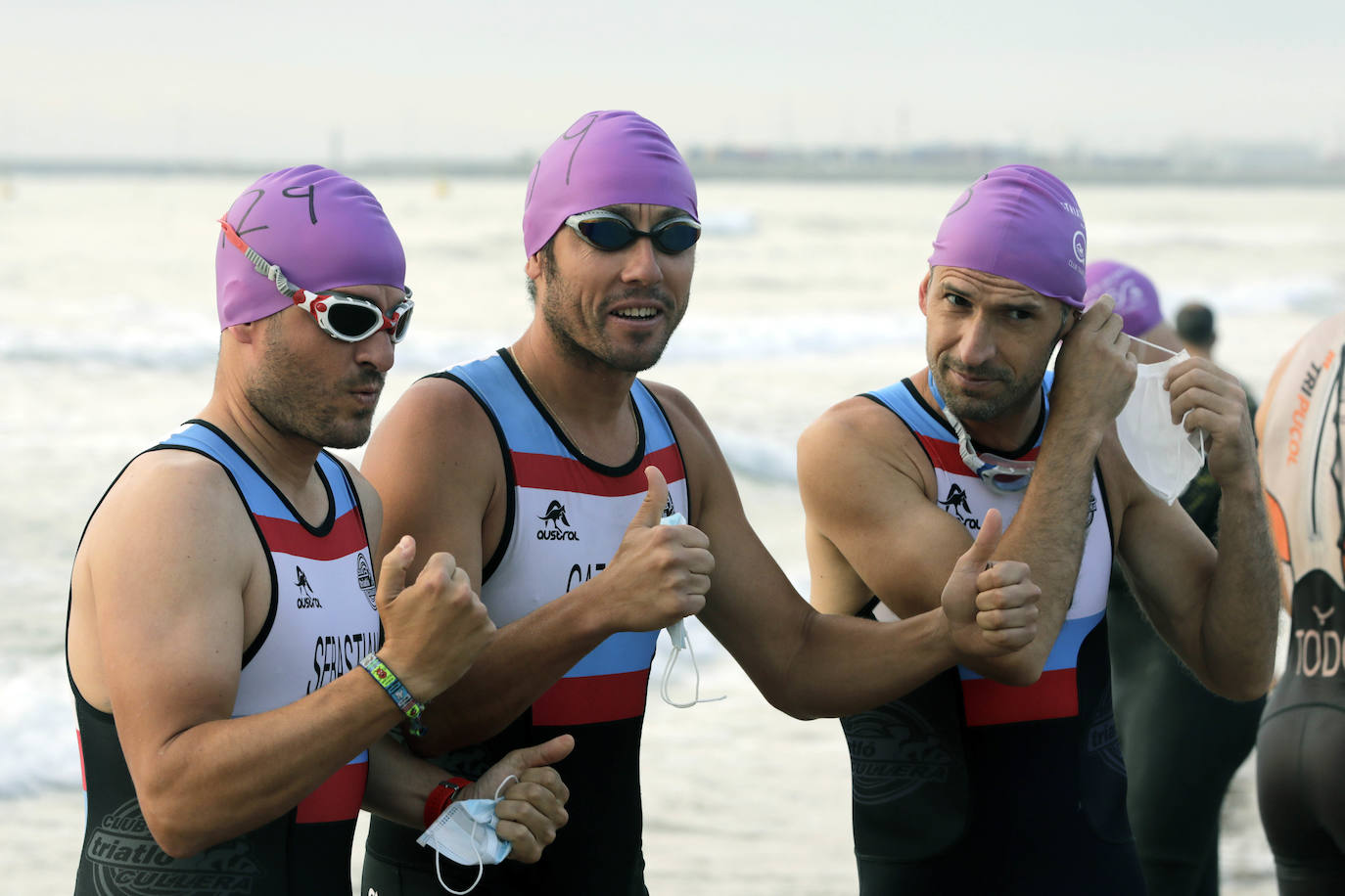 Valencia ha albergado el I Triatlón València-Platja Cabanyal, que ha discurrido por el barrio marítimo. Organizado por el Club de Triatlón 'Corre-Cuita', se ha desarrollado a lo largo de un recorrido de 25,7 kilómetros de distancia: 750 metros de natación, 20 km de ciclismo y 5 km de carrera a pie.