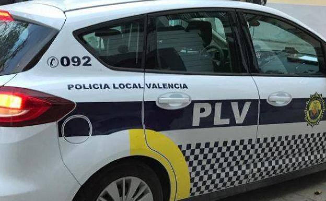 Un vehiculo de la Policía Local de Valencia. 