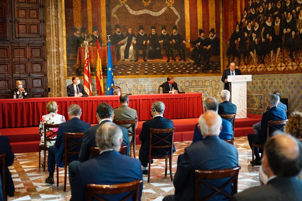 Los galardones de este año reconocen a la ingeniera alicantina Nuria Oliver, a la astrofísica Licia Verde, al economista Antonio Cabrales, al biólogo molecular Eduard Batllé, al biólogo Fernando Valladares y al empresario Benito Jiménez Cambra.