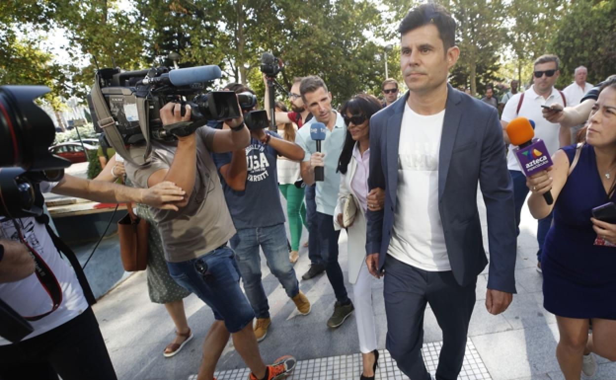 Javier Sánchez Santos, a su salida de la Audiencia de Valencia, en una imagen de archivo.