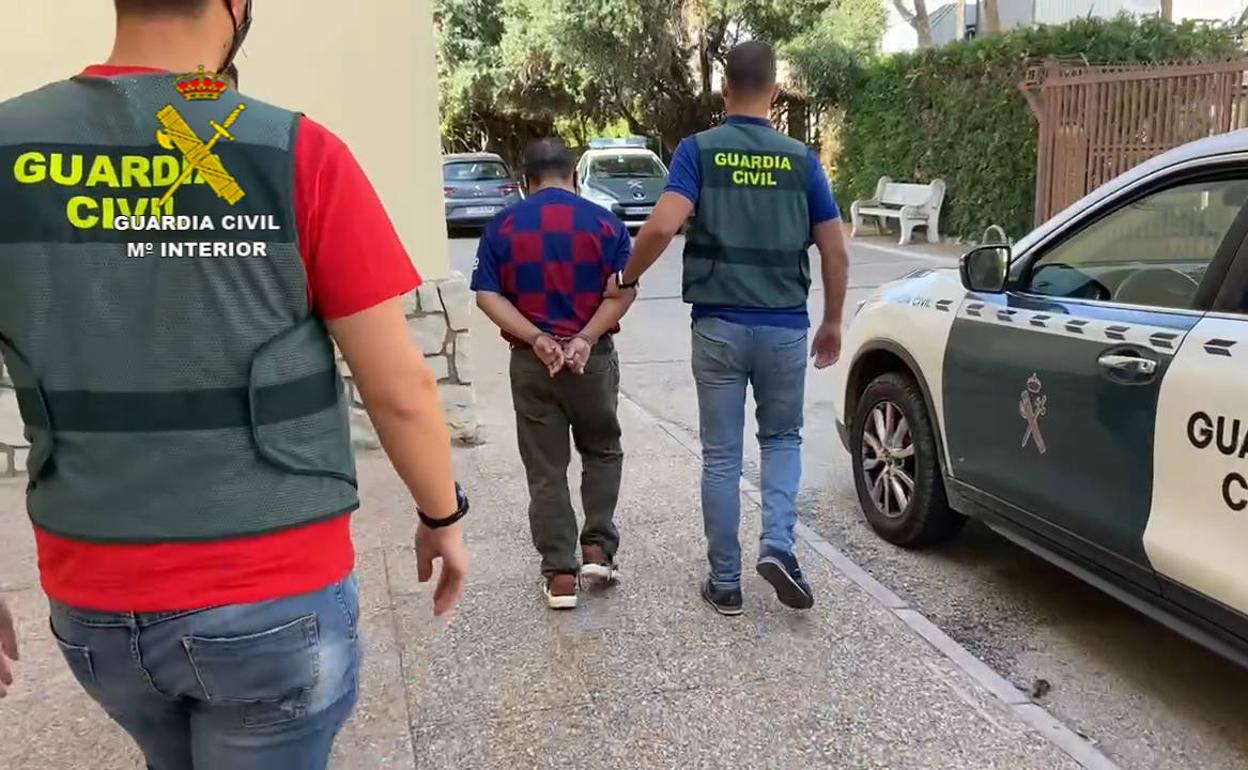 Detención del hombre que había robado el bolso. 