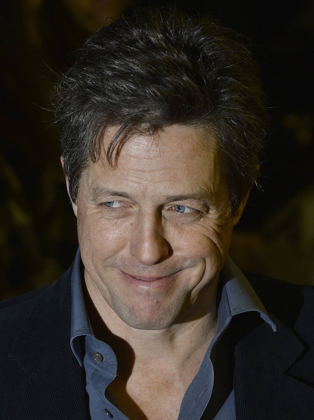 6.- Hugh Grant | Actor inglés que alcanzó la fama en la década de los 90 tras de aparecer en películas como 'Notting Hill' y 'Mickey Ojos Azules'. También protagonizó la serie de películas 'Bridget Jones' y obtuvo la aclamación de la crítica por su papel en About a Boy. 