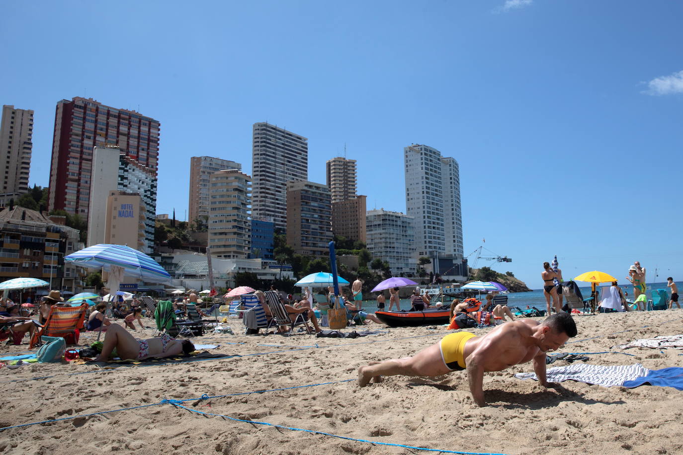 Los hoteles de Benidorm han registrado un 44% de ocupación durante la semana del 31 de mayo al 6 de junio de 2021. El turismo nacional continúa siendo protagonista absoluto, con un 88% de las habitaciones ocupadas por españoles durante la semana.