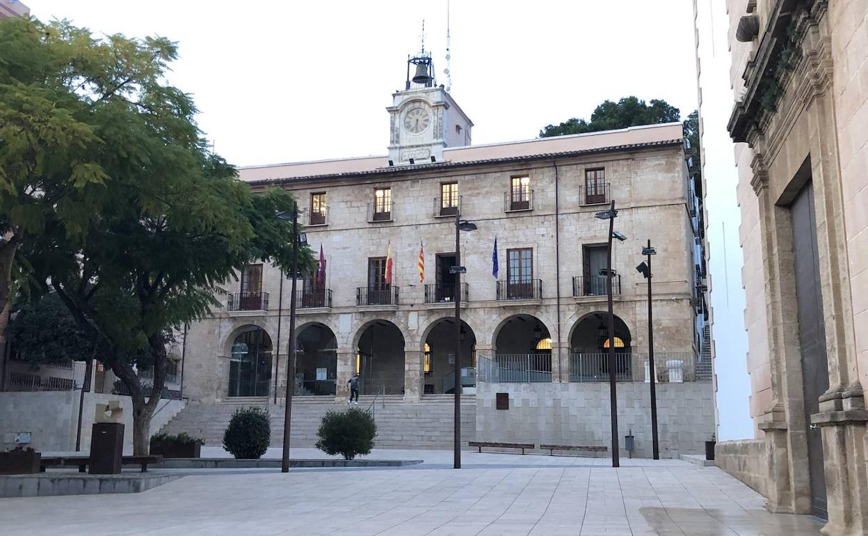 El Ayuntamiento de Dénia. 