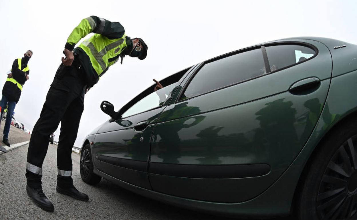 Control de la Guardia Civil de Tráfico.