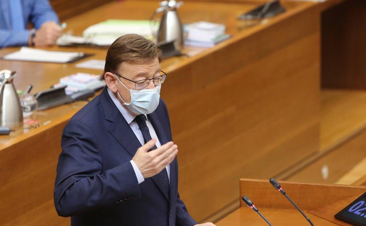 Ximo Puig en el pleno de Les Corts. 