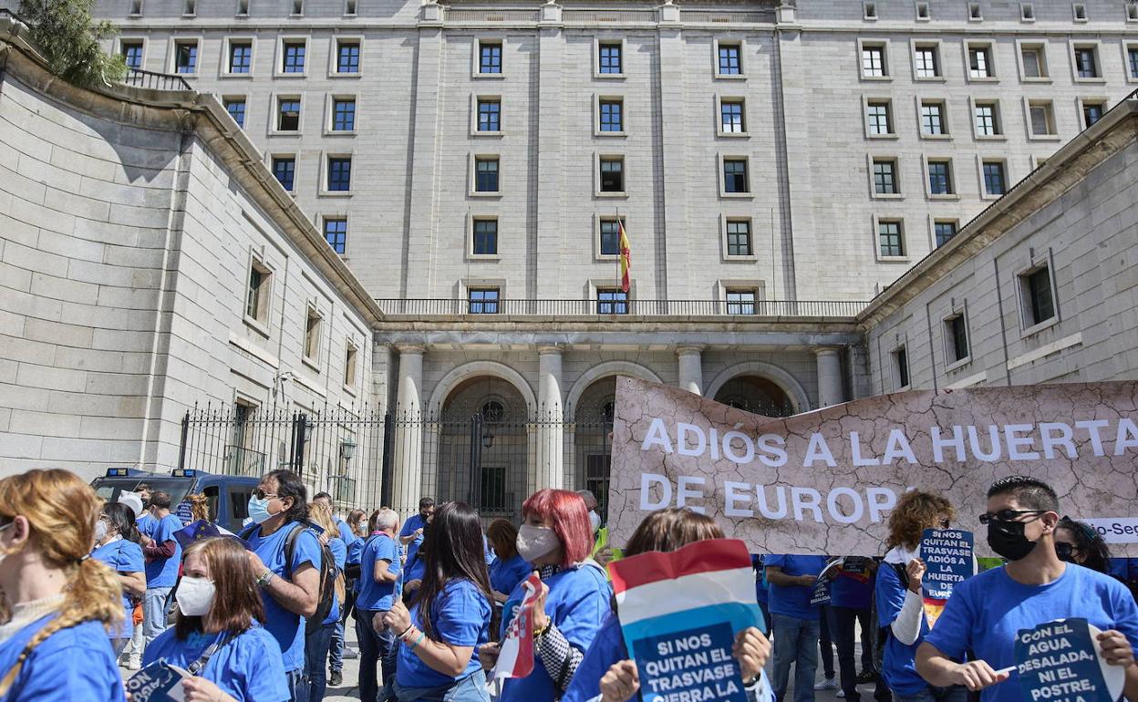 Manifestación a favor del trasvase Tajo-Segura en Madrid. 