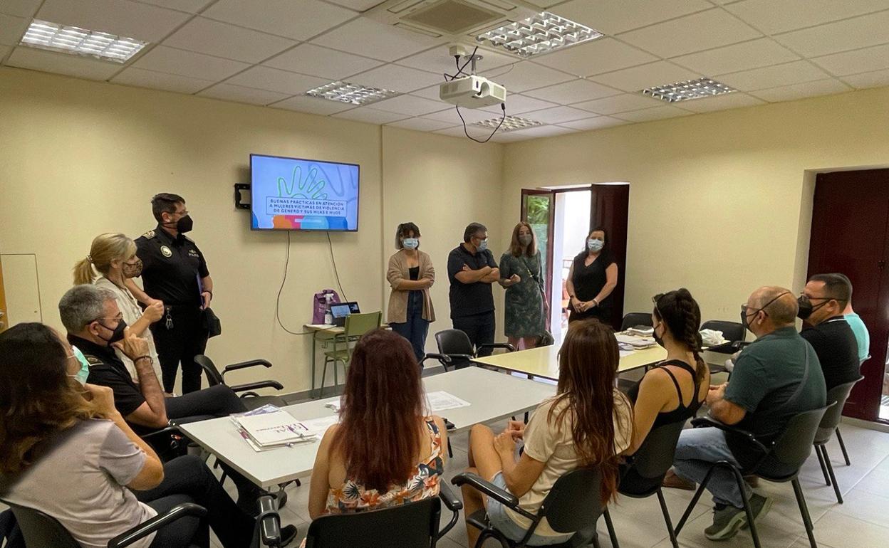 Uno de los talleres de formación para los agentes de Tavernes. 