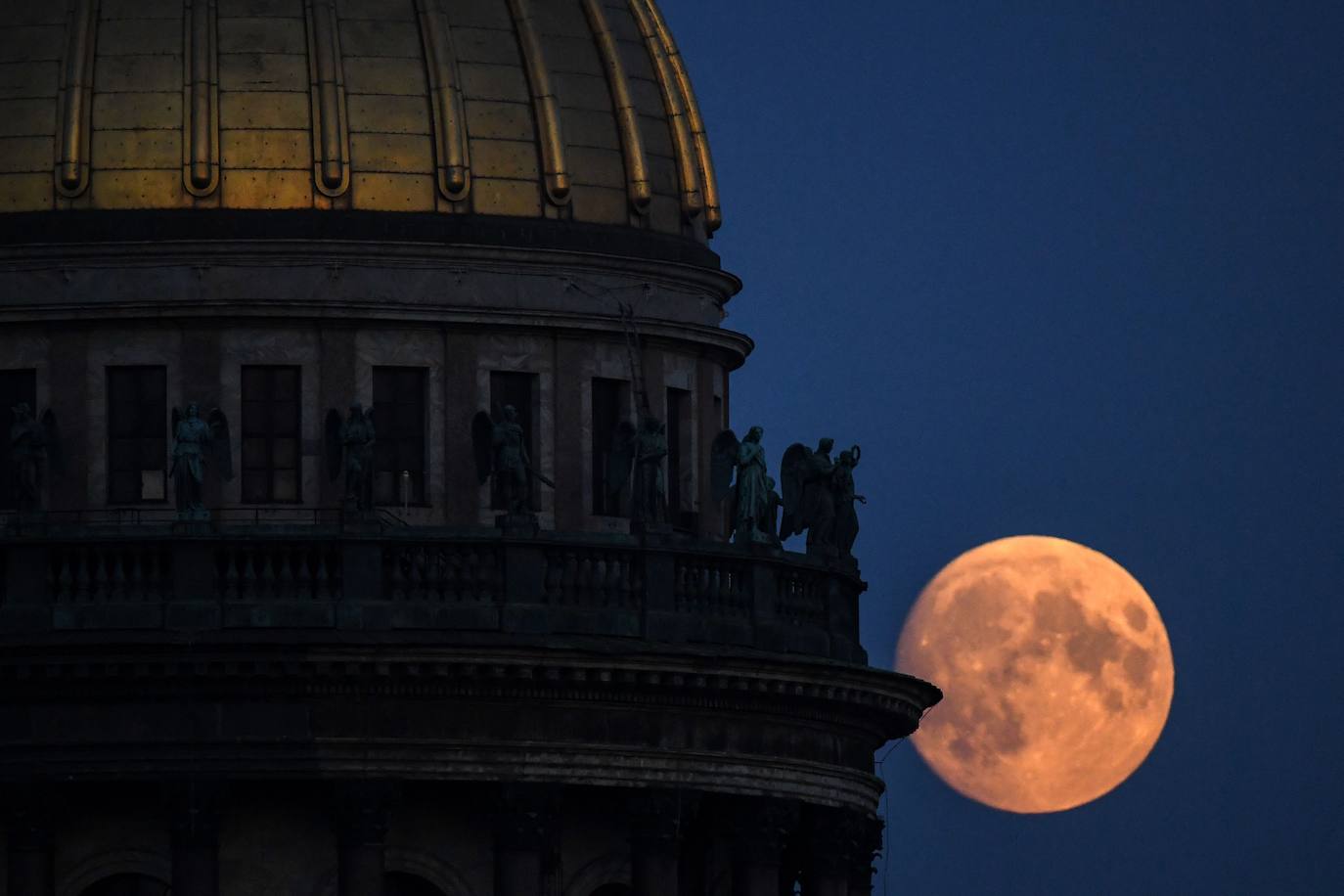 La última superluna del año 2021. 