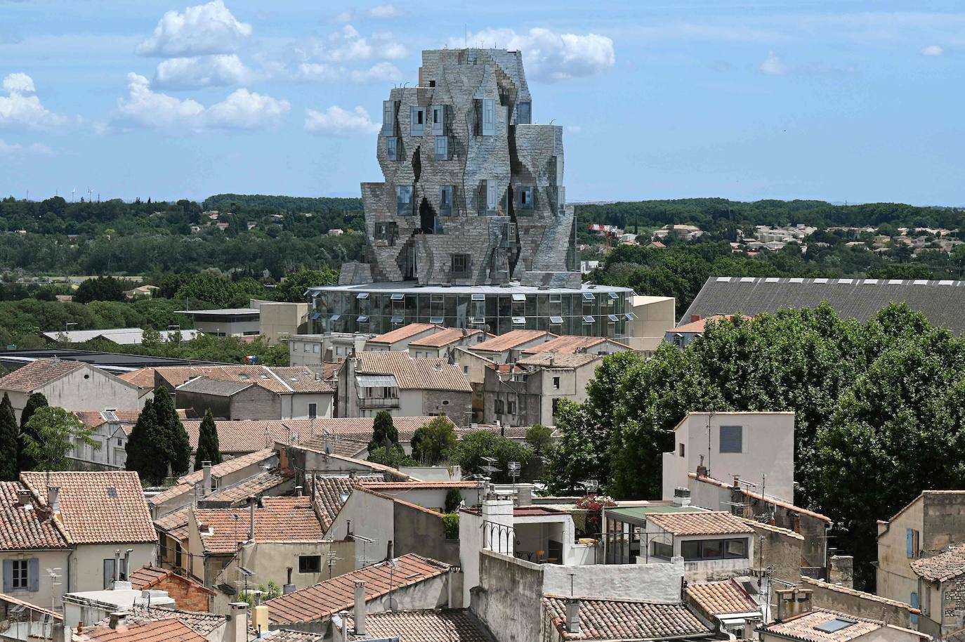 Fotos: El último edificio de Frank Gehry se alza imponente