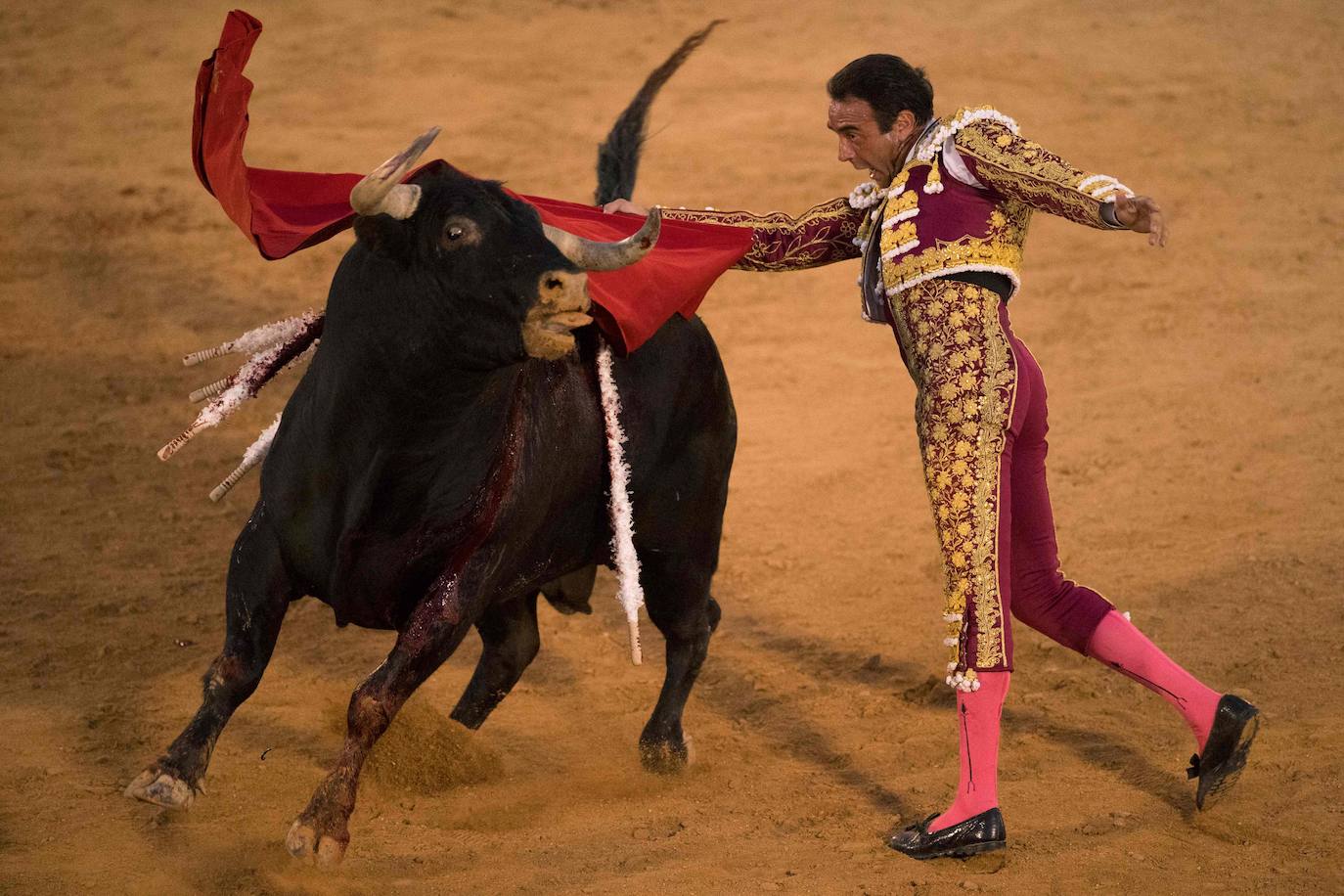 Enrique Ponce, en una faena.