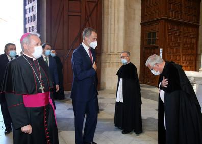 Imagen secundaria 1 - El Rey Felipe VI en la inauguración de la exposición 'LUX' de las Edades del Hombre en la catedral de Burgos.