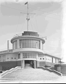 Imagen secundaria 2 - Antigua sede del Club Náutico de Valencia.