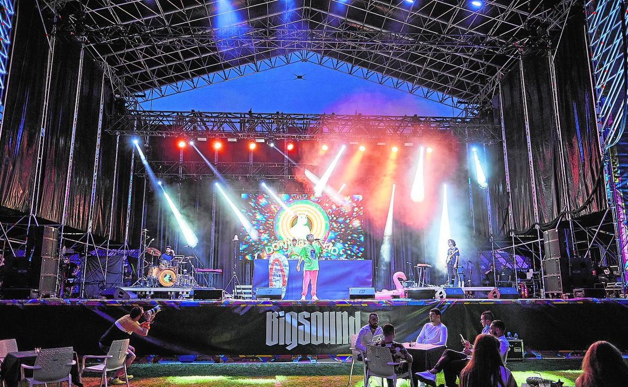 La primera jornada del Big Sound, ayer, en el estadio del Levante, se celebró con todas las medidas de seguridad. 