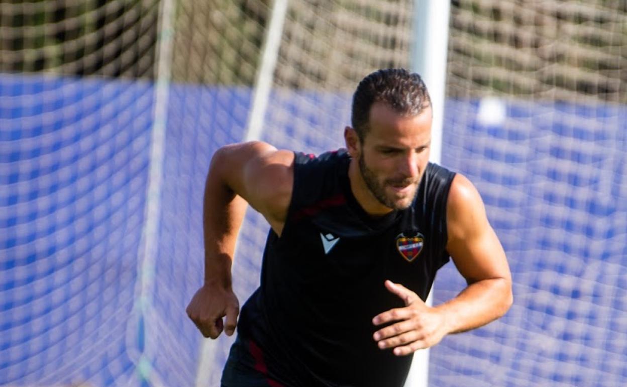 Roberto Soldado, durante la sesión de entrenamiento 