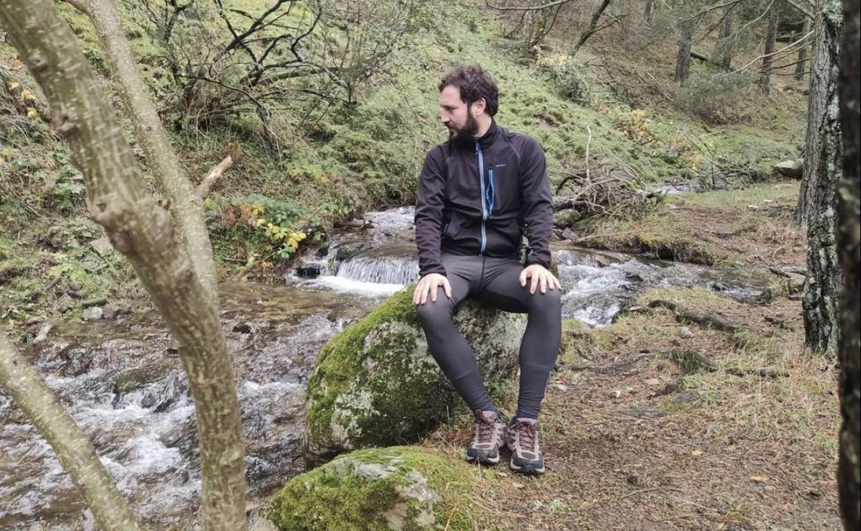 Afincado en Madrid, Álex Gadea aprovecha para escapar a la sierra y realizar rutas en plena naturaleza. 