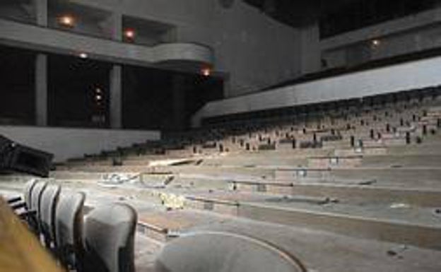 Este auditorio de Granada también fue diseñado por García Paredes. Se reformó en sólo dos años. 