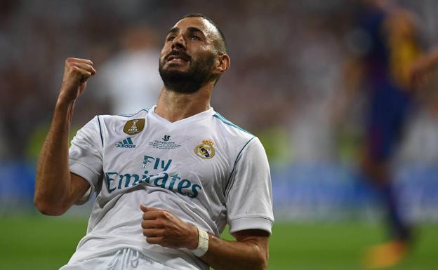 Benzema celebra un gol. 