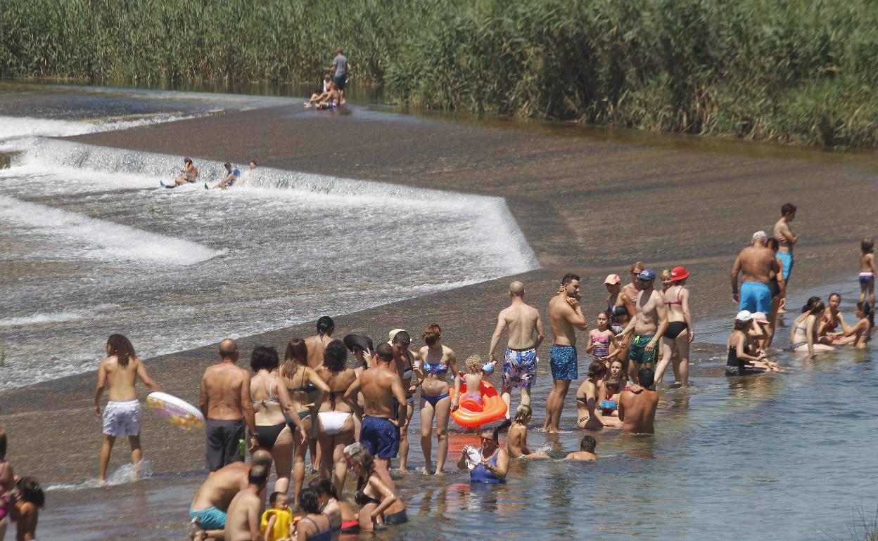 Imagen en el azud en un verano anterior. 