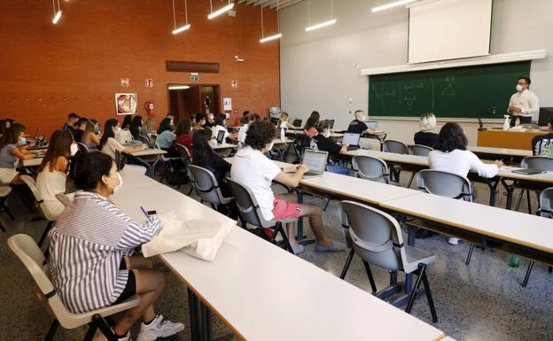 La Universitat de València comenzará el curso con las máximas medidas de seguridad por el retraso en la vacunación