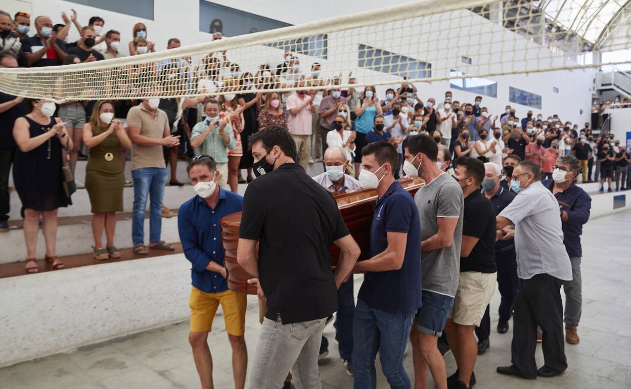 Homenaje realizado en el trinquet de El Genovés. 