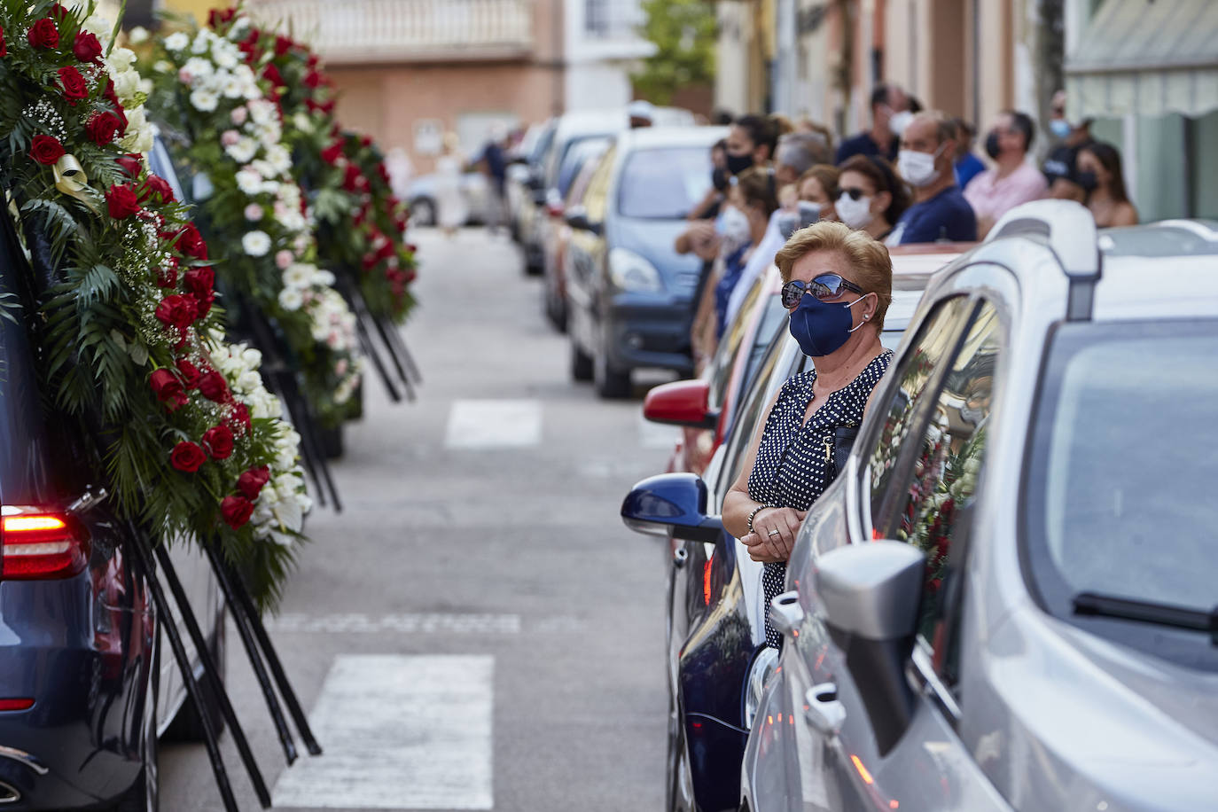 El Genovés llora la marcha de un mito. De su mito. Paco Cabanes, la mayor leyenda de la pilota valenciana, falleció este sábado a los 66 años y este domingo 1 de agosto ha sido despedido con honores por el pueblo que le vio nacer. Numerosos amigos y aficionados se han desplazado a la localidad de la Costera para dar su último adiós al genio que revolucionó los trinquets. 