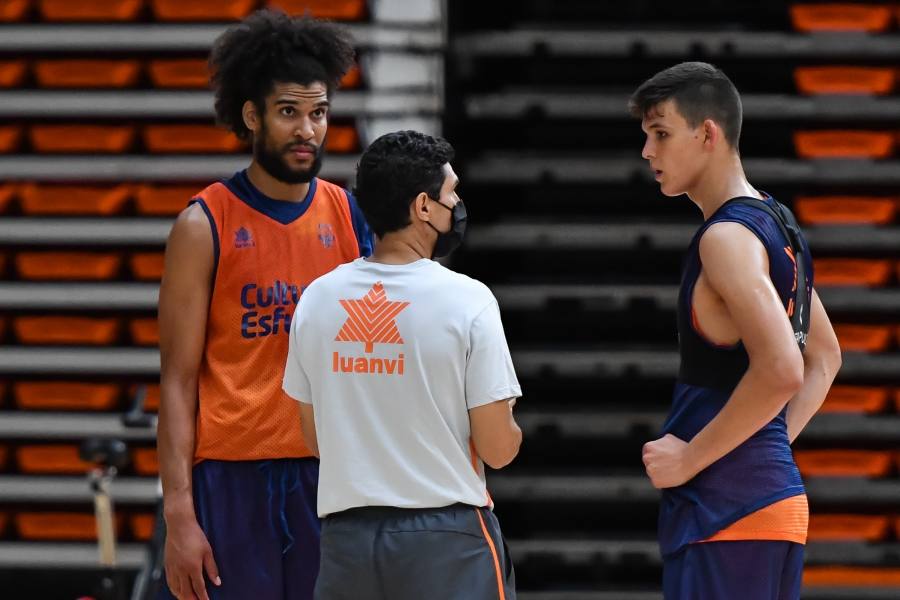 Los jugadores del Valencia Basket durante un entrenamiento