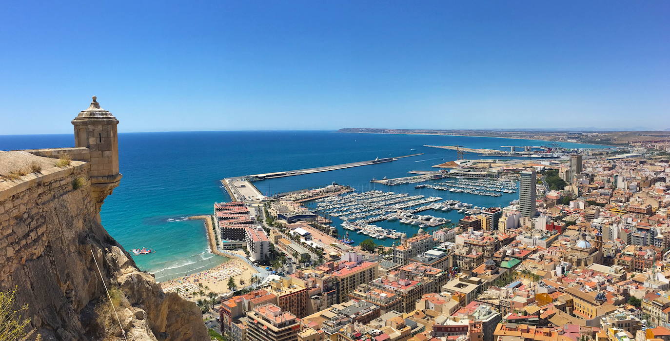 Vistas de Alicante desde el Castillo de Santa Bárbara