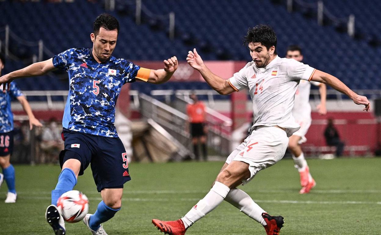 Carlos Soler, durante la semifinal de los Juegos contra Japón. 