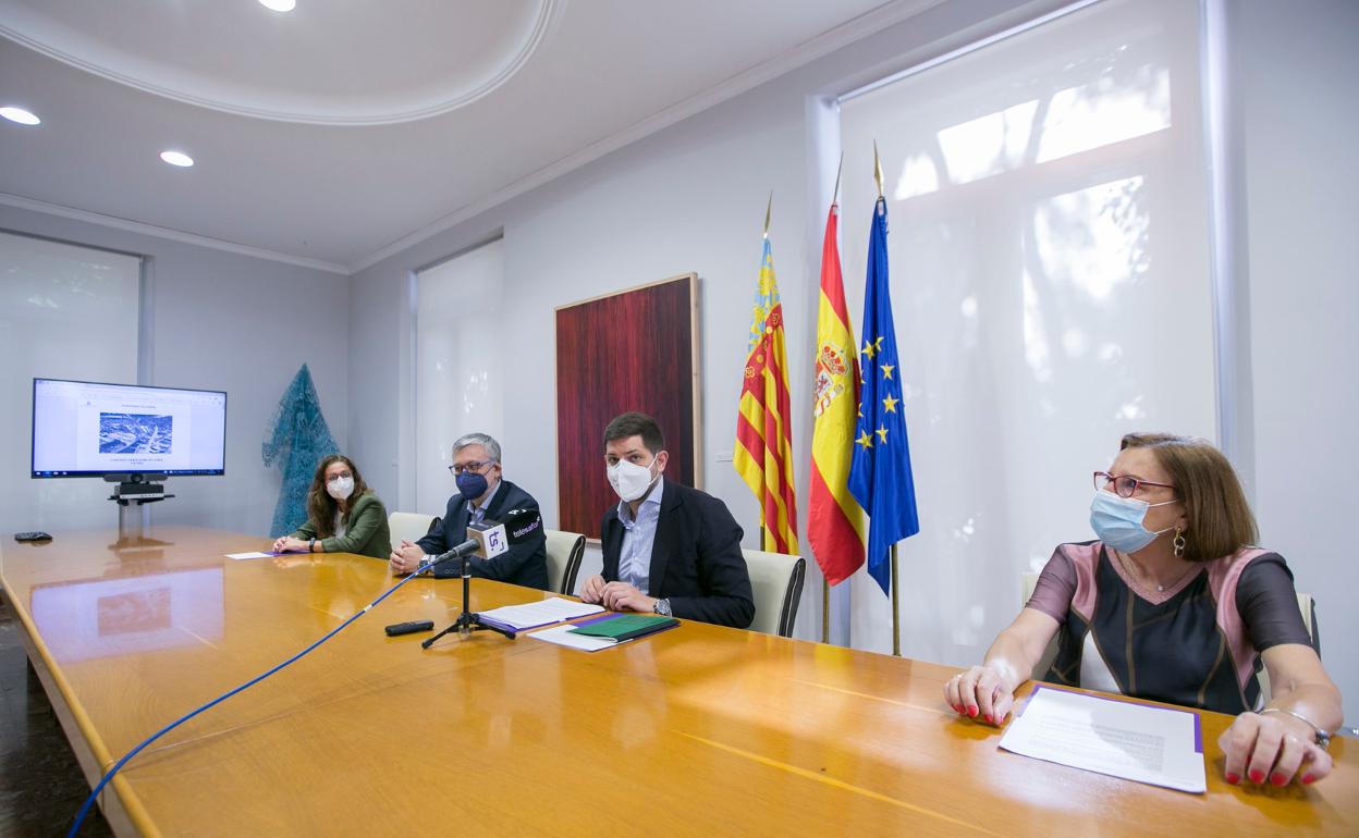 Presentación de las ayudas para el barrio de Corea de Gandia. 